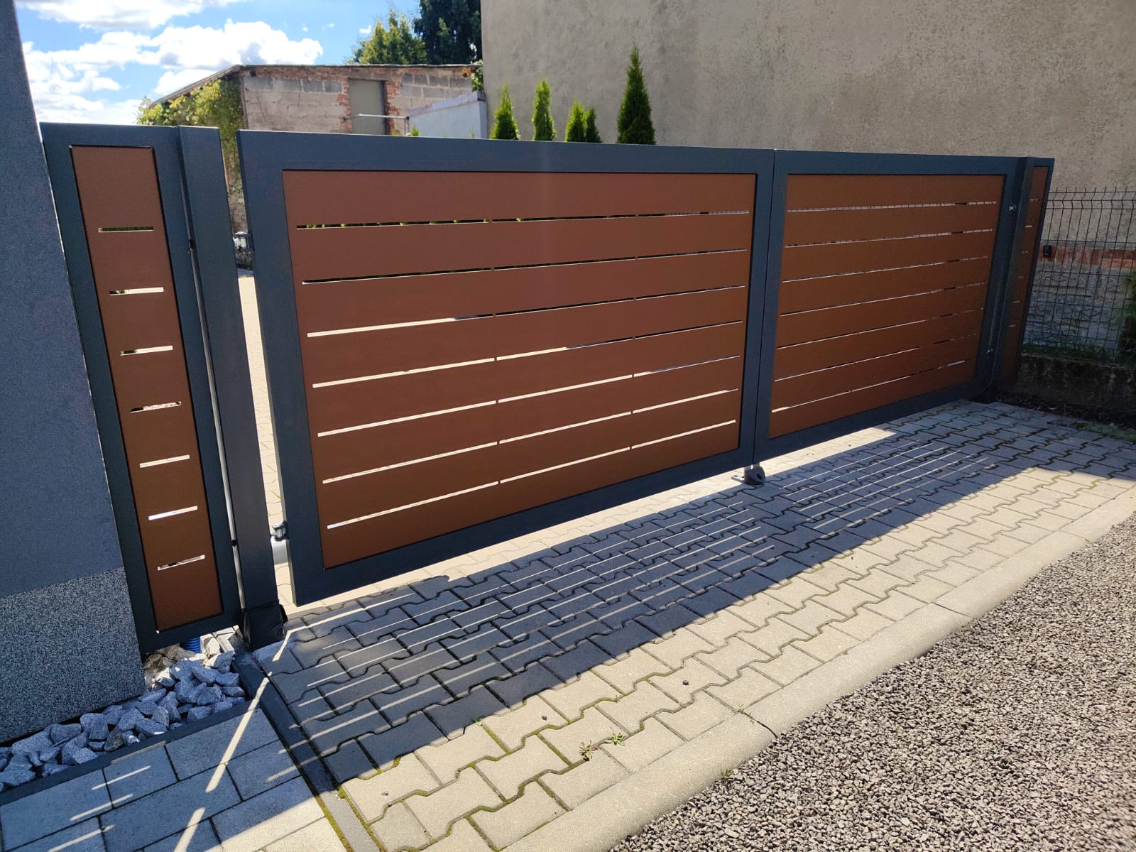Brama i wiata — większa realizacja PGMET — zdjęcie 3 z 10